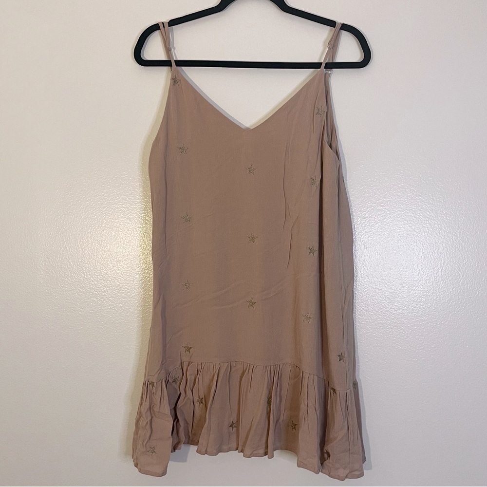 Storia | Dusty rose babydoll mini dress Embroidered gold stars Women’s size M